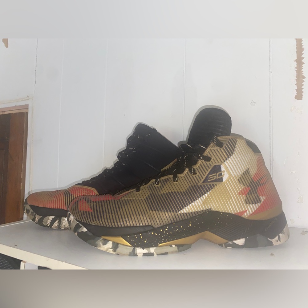 Under Armour Curry 2.5 (Metallic Gold/Camo)